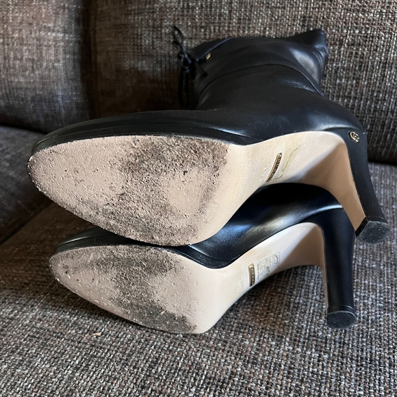 Gucci Leather Charlotte Double G Drawstring Heel Booties, Size 40.5 U.S. 10.5 - Picture 3 of 14